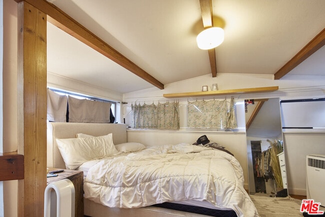 Building Photo - 453 Rialto Ave