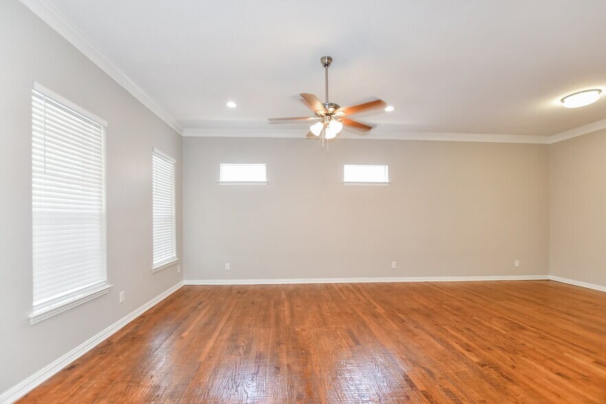 Building Photo - 116 Stanford St