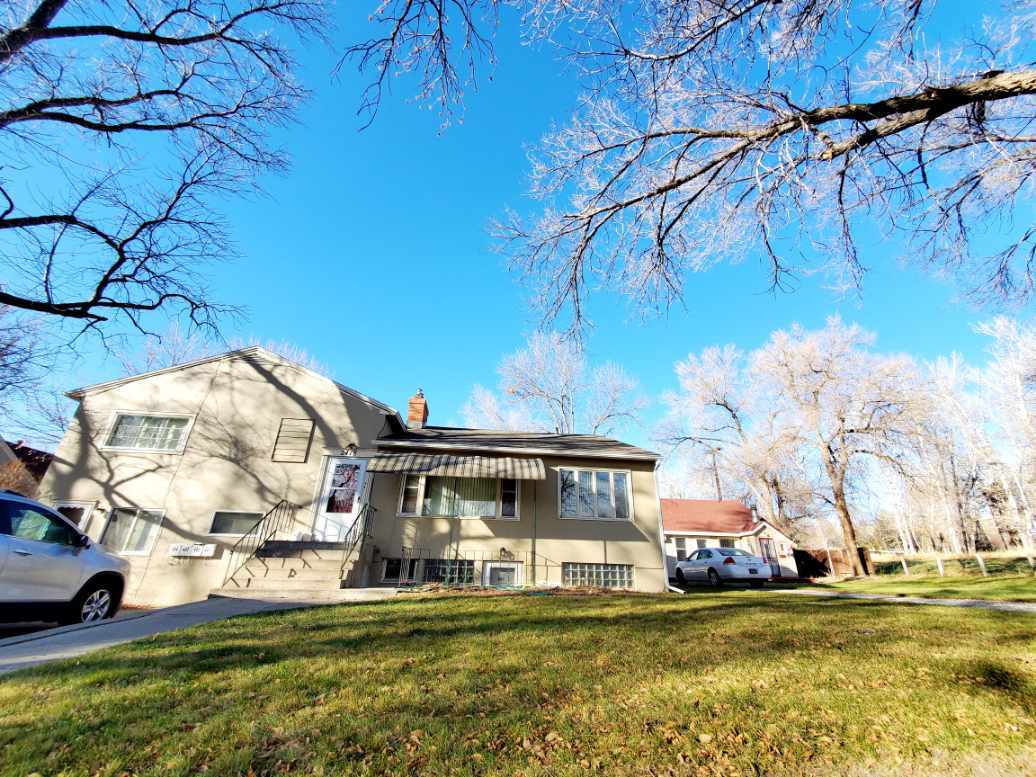 Front of Building - 2418 Pine St