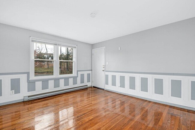 Building Photo - 26 SW Cutoff