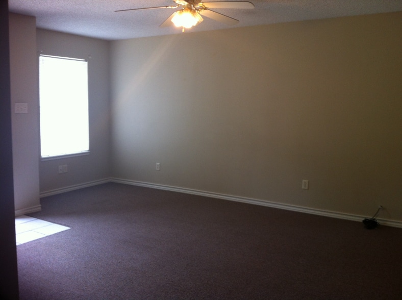 Building Photo - 1813 Jefferson Ave