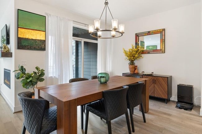 Building Photo - 26627 NE Boyd Way