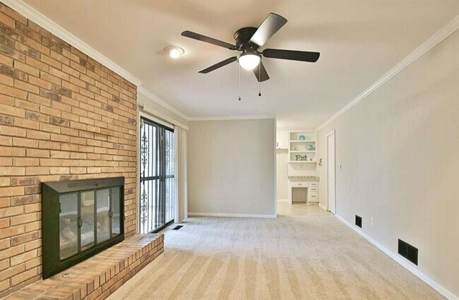 Building Photo - 4710 Navaho Cir