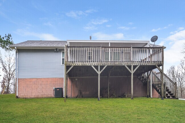 Building Photo - 339 White Springs Rd