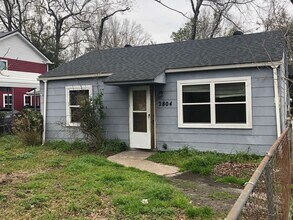 Building Photo - Charming Ranch