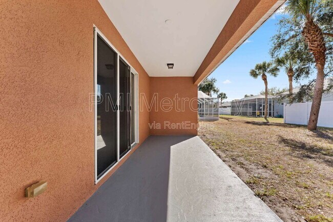 Building Photo - 11709 Holly Creek Dr