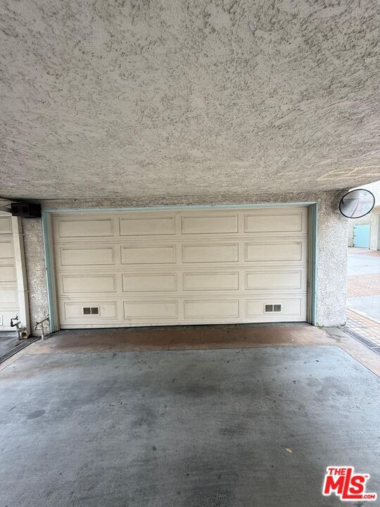 Building Photo - 7311 Kester Ave
