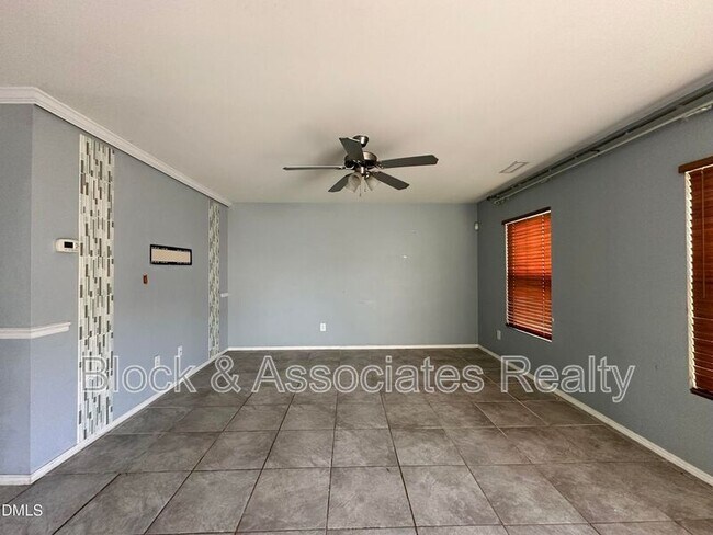 Building Photo - 502 Kerriann Ln