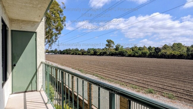 Building Photo - 7113 Apricot Dr