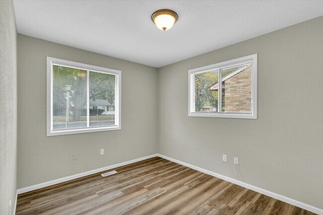 Building Photo - Complete Remodel!  3 Bedroom Home - Available November 2026