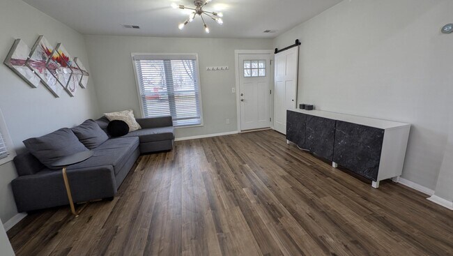 Building Photo - 27383 Brettonwoods St