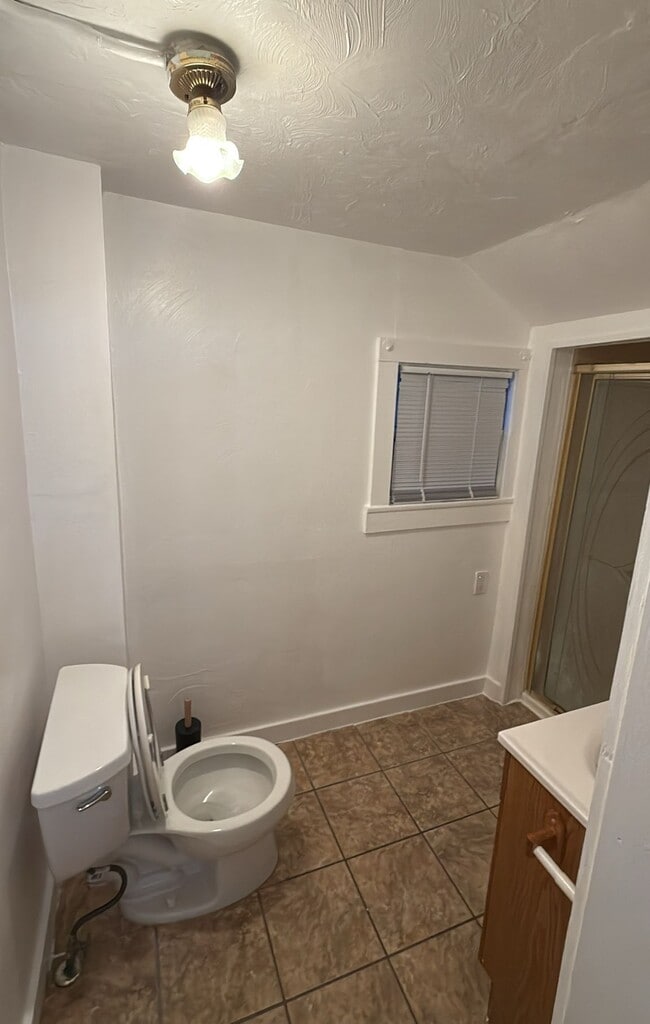 Building Photo - 131 Cottage Ln