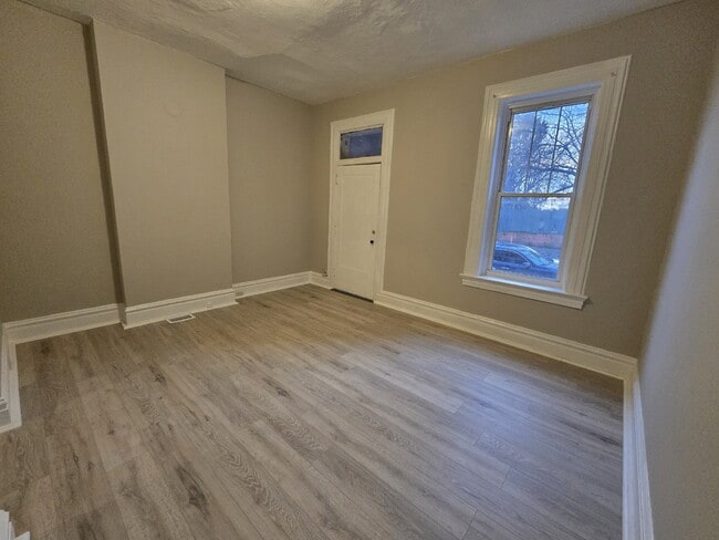 Building Photo - Newly Available 1BR Apartment in South City!