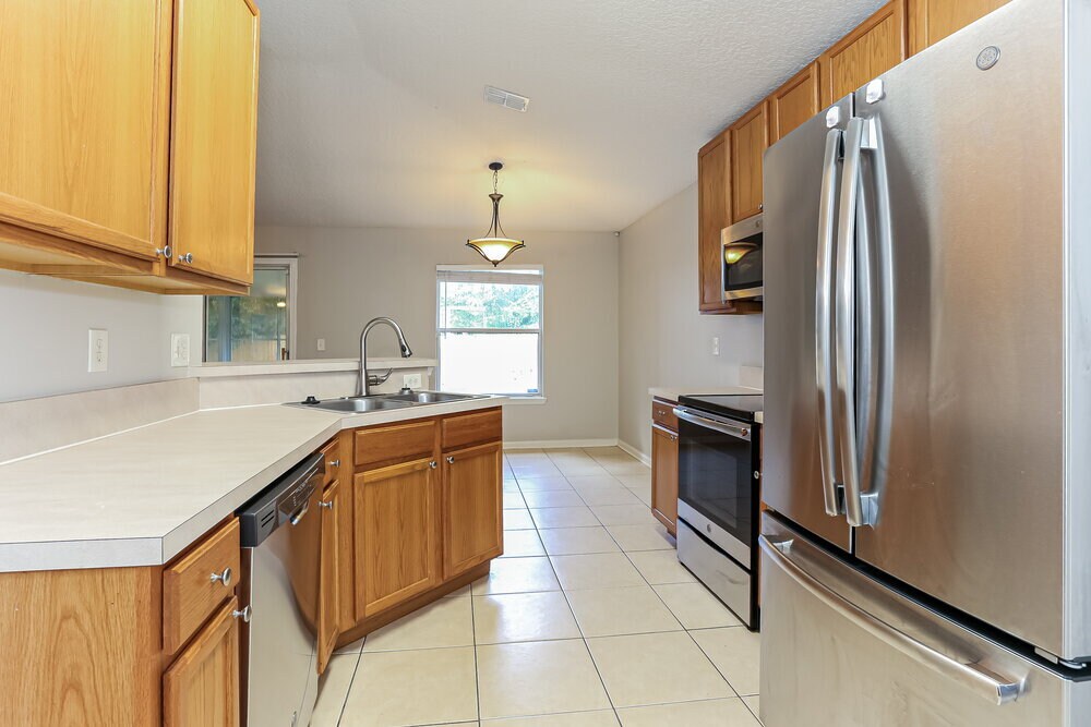 Building Photo - 3382 Westfield Dr