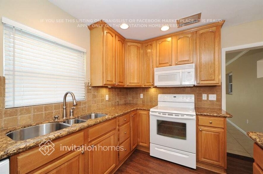 Building Photo - 8420 Tupelo Dr