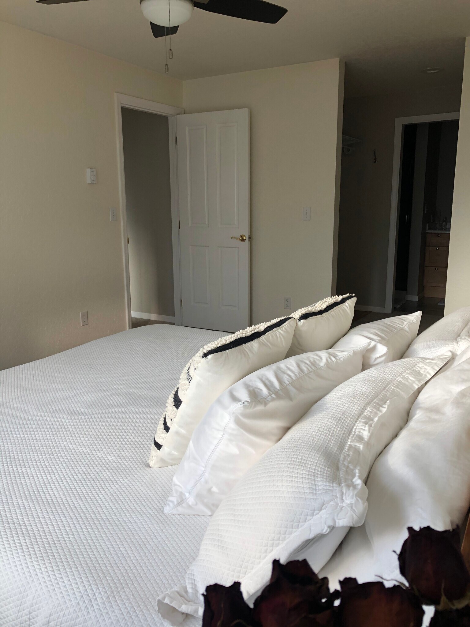 Interior Photo - 2625 13th Ave W