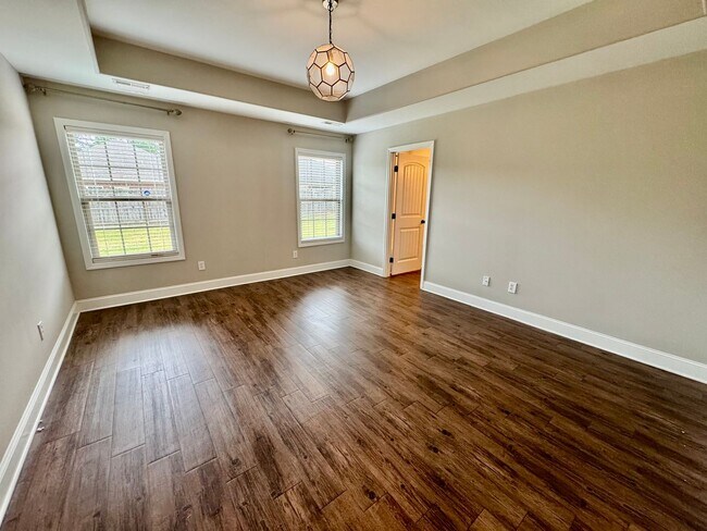 Building Photo - Nice Home Centrally Located in Athens!