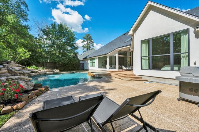 Building Photo - 19 Acorn Cluster Ct