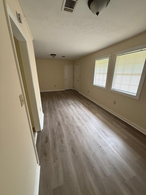 Building Photo - 1326 Cadillac Dr