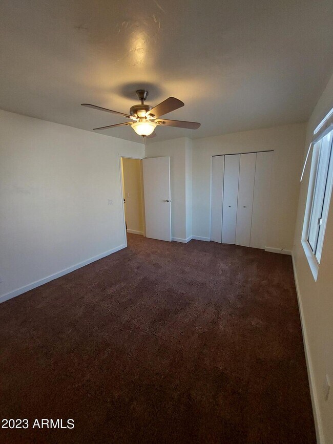 Building Photo - 6140 W Townley Ave