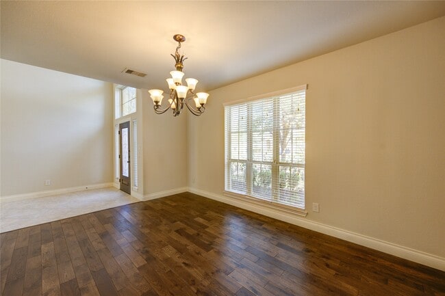 Building Photo - 6730 Sotoria Ln