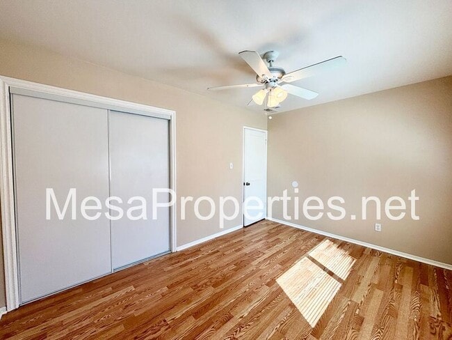 Building Photo - 1210 Oasis Dr
