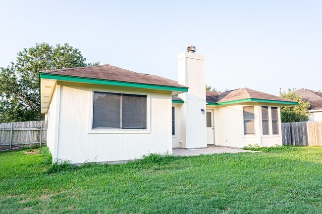 Building Photo - Charming 3-Bedroom, 2-Bath Single-Family Home