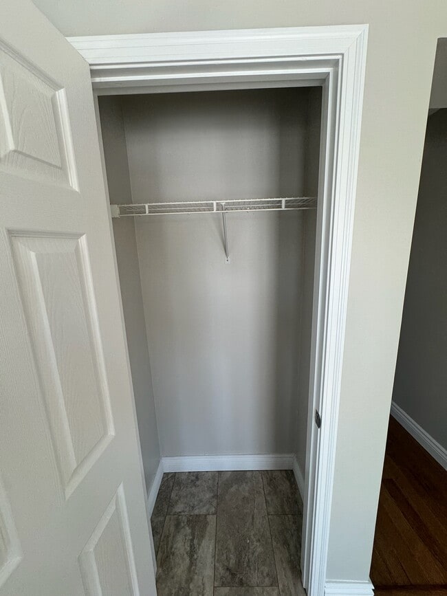 Building Photo - 8811 Woodridge Dr