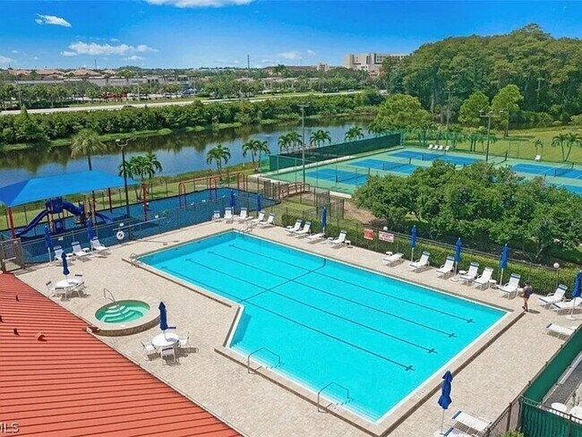 Building Photo - 13100 Brookshire Lake Blvd