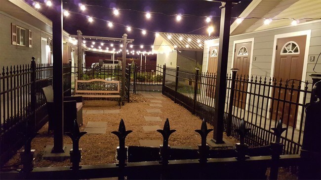 Building Photo - 3108 Aster St