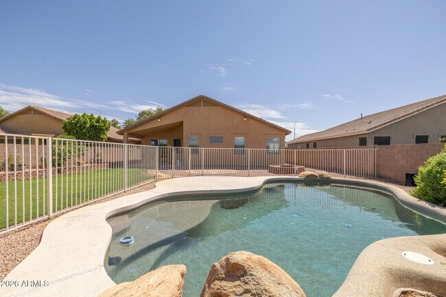 Building Photo - 3096 E Kingbird Pl