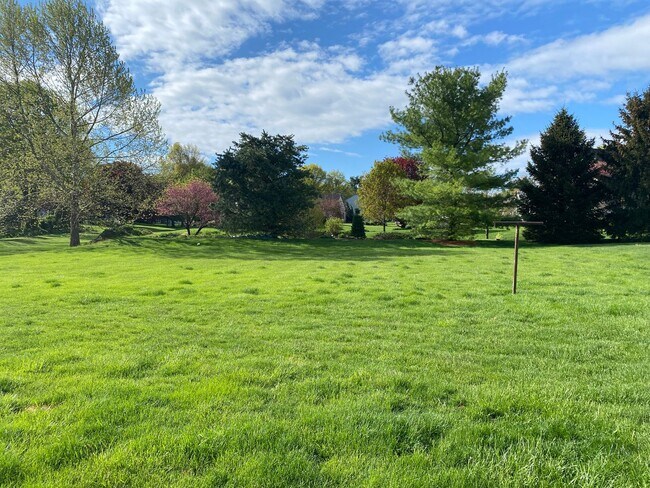 Building Photo - 632 W Orange St