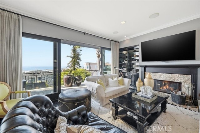 Building Photo - 633 12th St