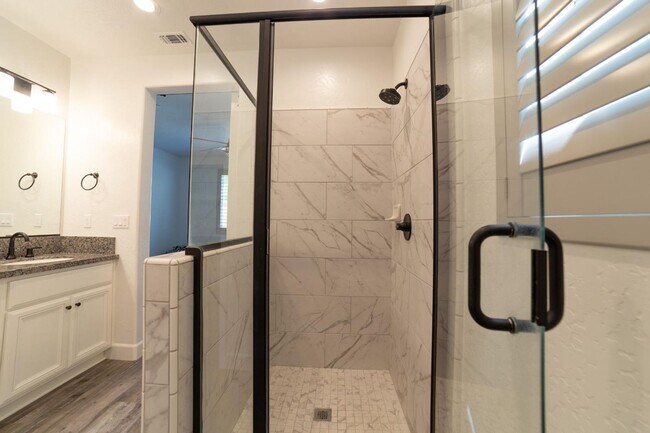 Building Photo - Newly Built 3/2.5 Woodside Home In Riverstone