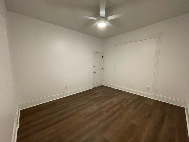 Room 3 - 12 Suydam St