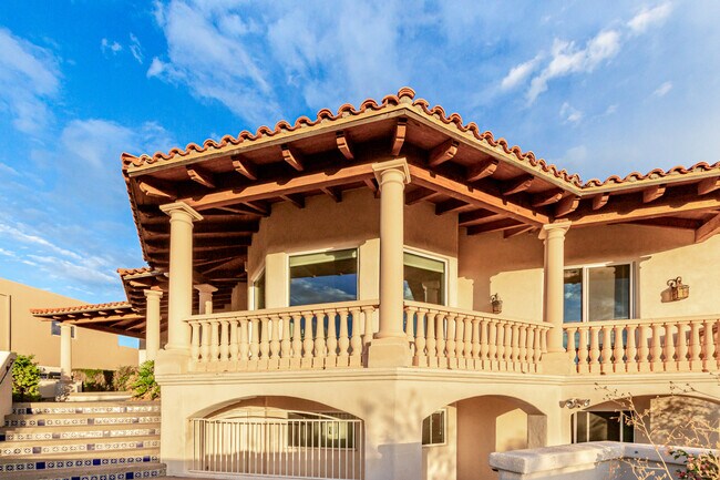 Catalina Foothills 4 bedroom 4 bath Home located in prestigious Canyon Ridge. 270-degree VIEWS! - 4667 N Rocky Crest Plz