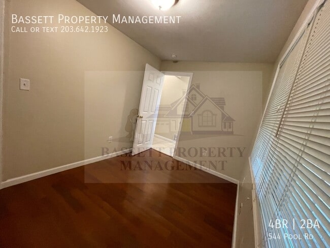 Building Photo - 544 Pool Rd