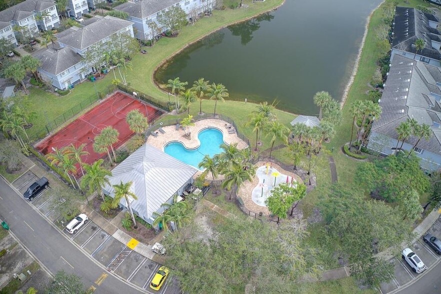 Building Photo - 3429 NW 13th St