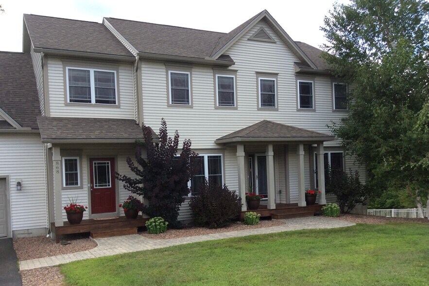 Building Photo - 868 Ledgewood Dr