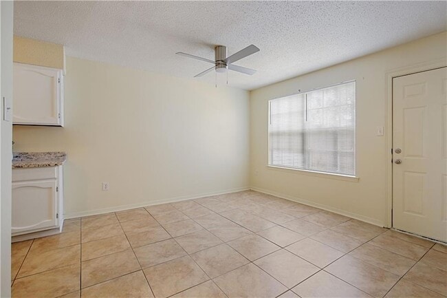 Building Photo - 1526 Richmond Dr