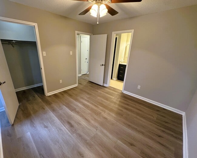 Building Photo - 6398 N Fawn Hollow Cir