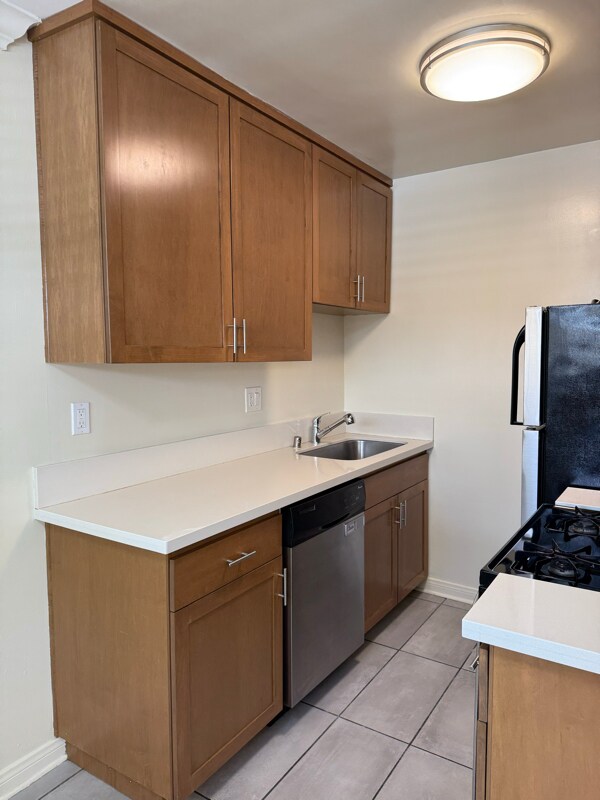 Building Photo - 3753 S Barrington Ave