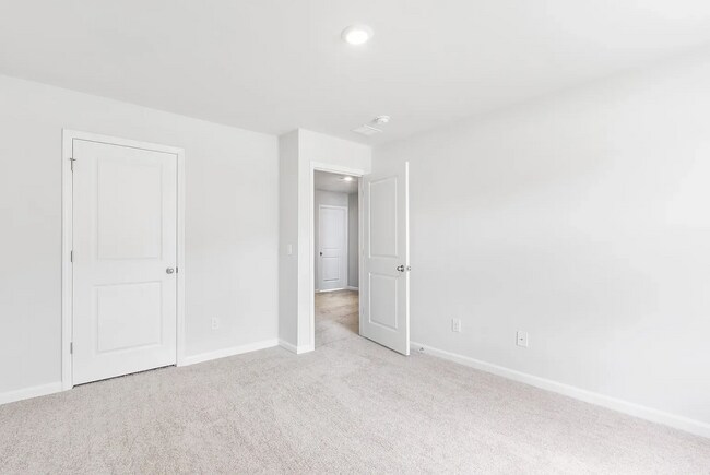 Building Photo - 201 N Lgt Wy