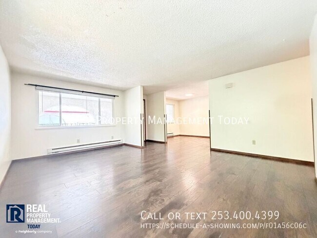 Building Photo - 6115 Glen Mary Ln SE