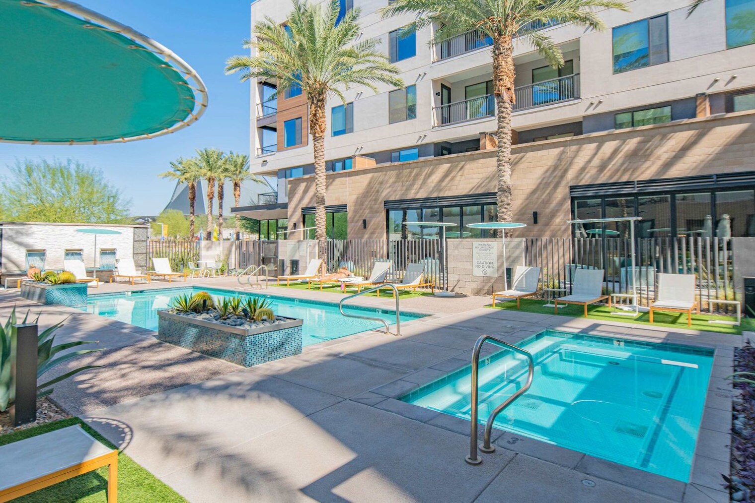Building Photo - 701 W Rio Salado Pkwy