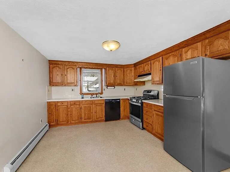 Building Photo - 155 Thorndike St