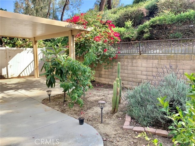Building Photo - 15686 Altamira Dr