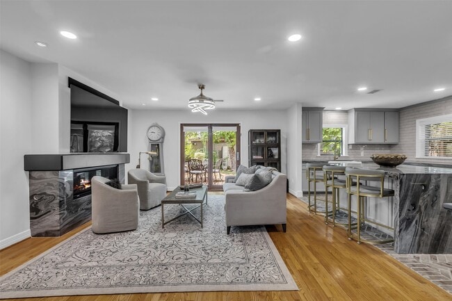 Building Photo - 801 N 3rd St