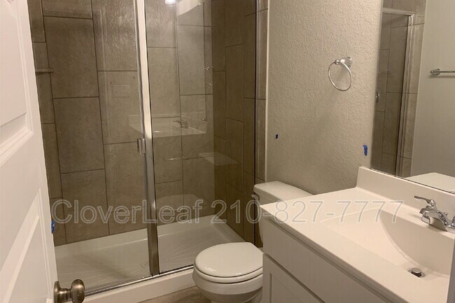 Building Photo - 2172 Darst Dr