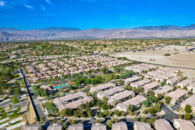 Building Photo - 262 Paseo Gregario